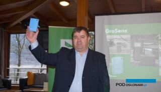 Cezary Chojecki z firmy Grodan przedstawił zalety korzystania w uprawie bezglebowej z miernika Nowy GroSens (fot. A. Wize)