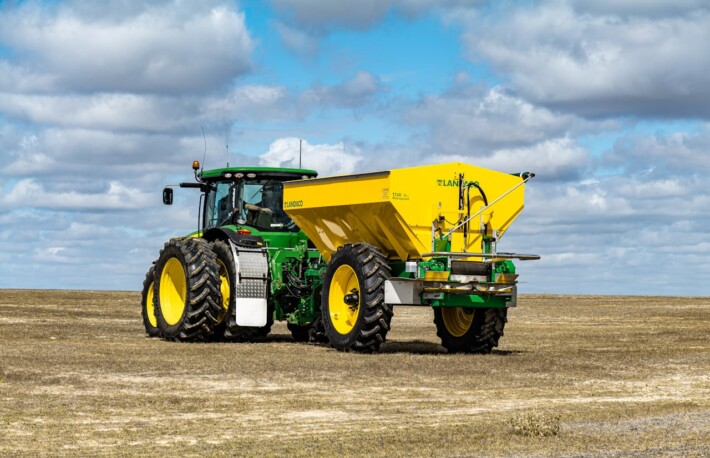 John Deere 7810